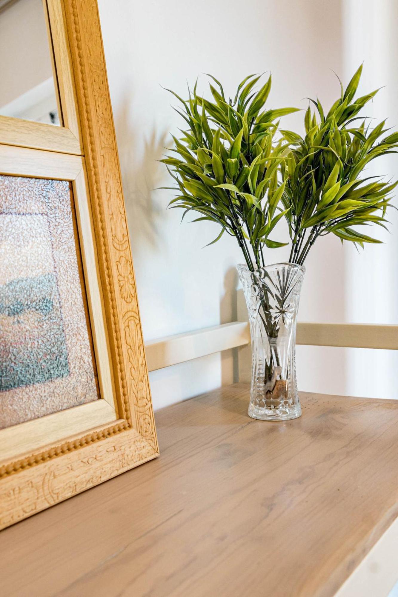 Apartamento Lovely And Spacious 3-bedroom Apartment, 150m Walk To The
